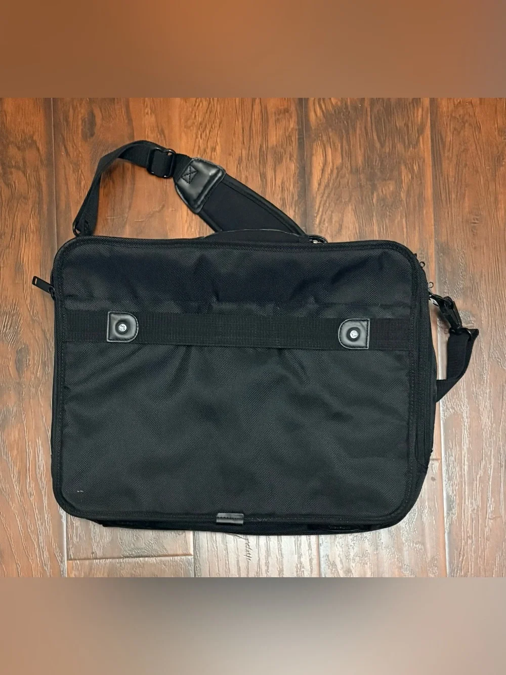 Travelpro Black Expandable Laptop Briefcase Business Travel Shoulder Bag